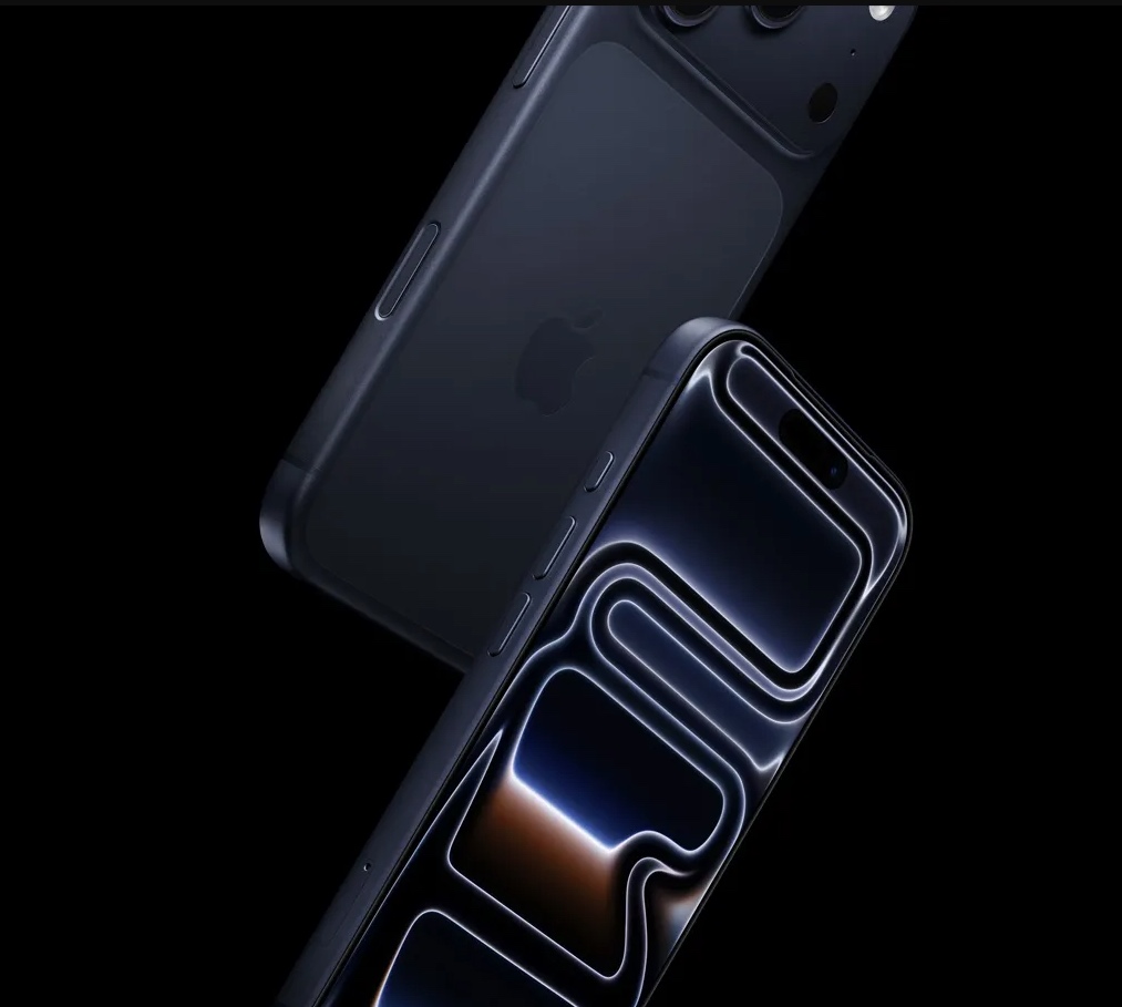 Apple iPhone 17 Pro Max (Issue 1) 3